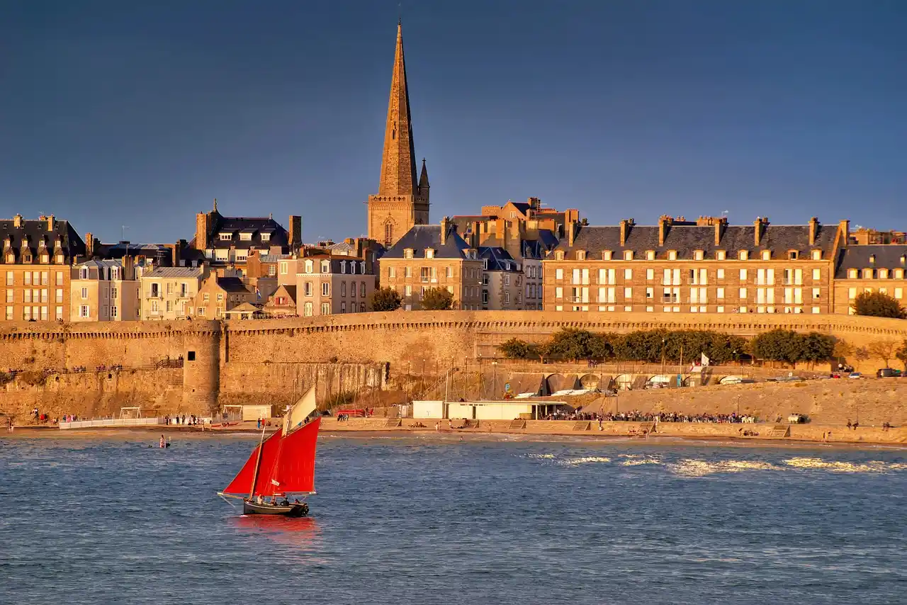 Lire la suite à propos de l’article Week-end à Saint-Malo : Visites et activités pour un court séjour