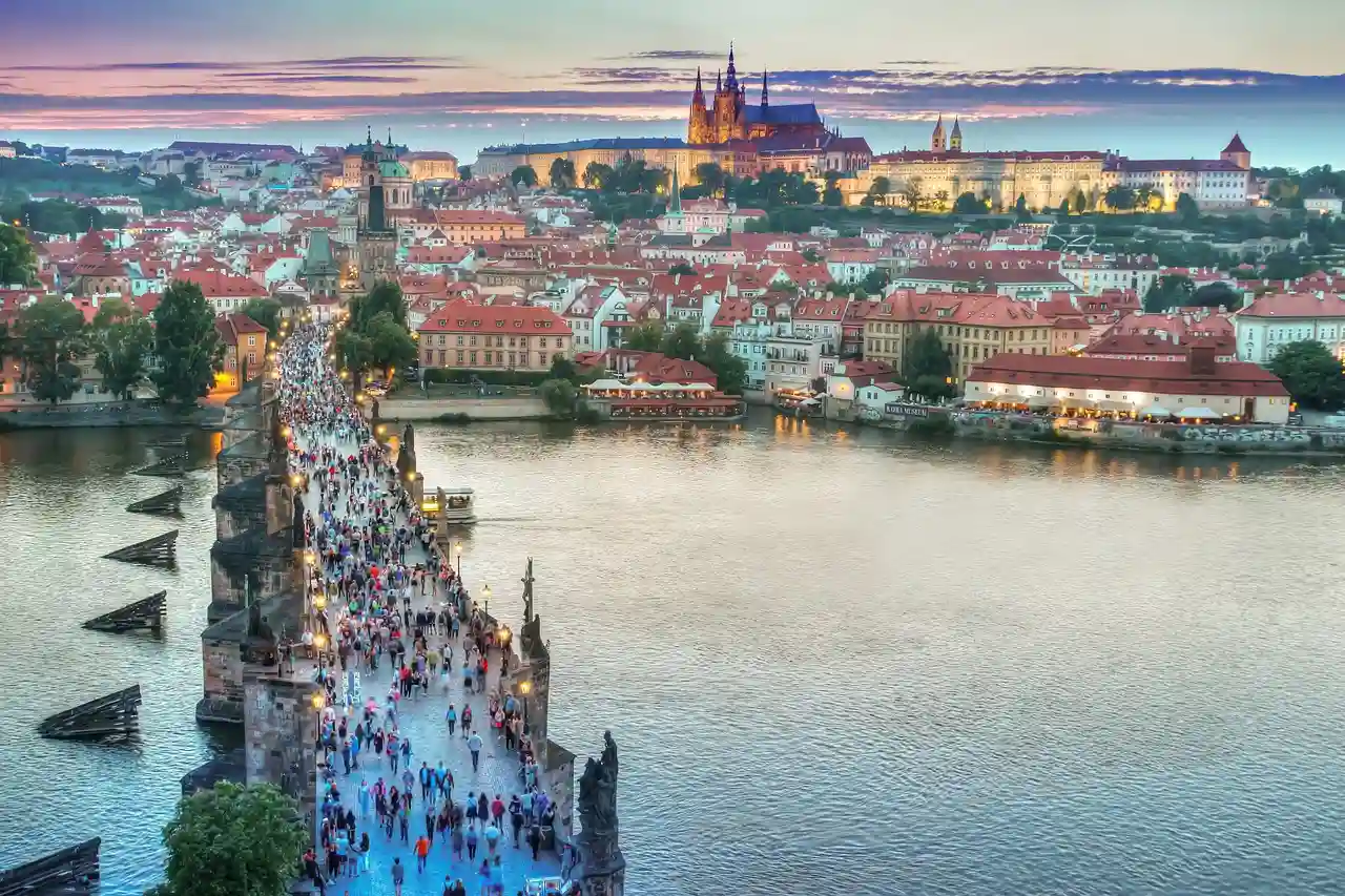 Lire la suite à propos de l’article Visiter Prague en 3 jours : Les sites à découvrir absolument